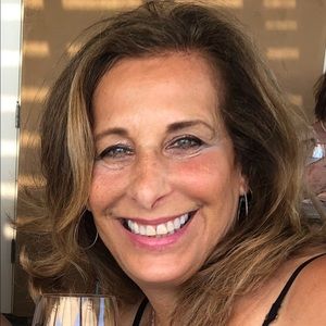 Meet your Posher, Lori